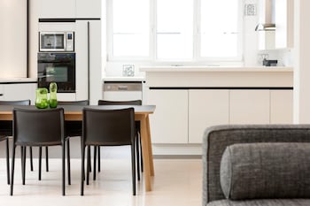 Apartment (with garden)