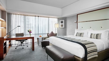 1 King Bed Classic