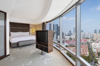 Suite, 1 King Bed (Diplomatic)