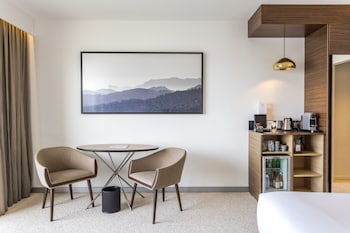 Deluxe Suite