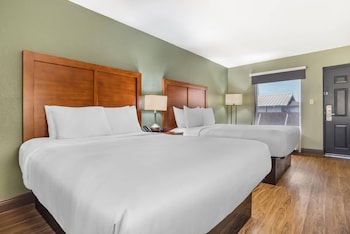 Room, 2 Queen Beds, Smoking
