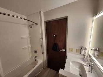 Suite, 1 Queen Bed, Fireplace