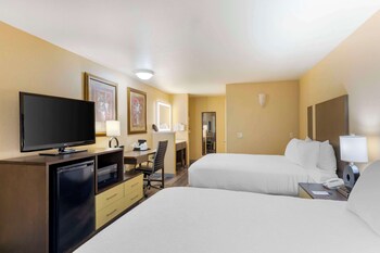Standard Room, 2 Queen Beds, Non Smoking, Refrigerator & Microwave