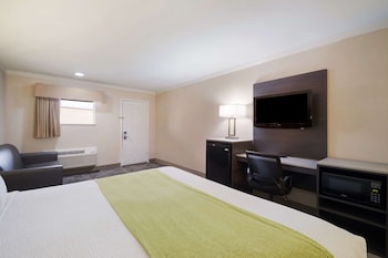 Standard Room, 1 King Bed, Non Smoking, Refrigerator & Microwave (with Sofabed)