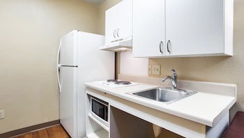 Standard Room, 1 Queen Bed, Accessible, Non Smoking (Kitchen)