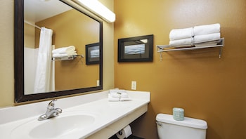 Standard Room, 2 Double Beds, Accessible, Non Smoking (Kitchen)