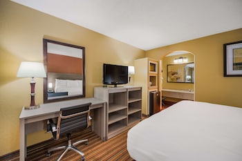 Standard Room, 1 King Bed, Non Smoking, Refrigerator & Microwave