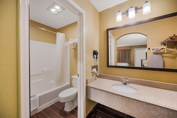 Standard Room, 2 Double Beds, Non Smoking, Refrigerator & Microwave