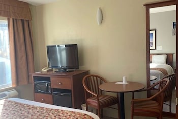 Standard Room, 1 Queen Bed, Non Smoking