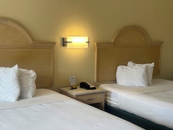 2 Queen Beds, Non-Smoking, Refrigerator, Microwave