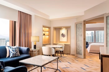 Club Suite, 1 Bedroom, City View