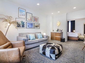 Suite, 1 Bedroom, City View