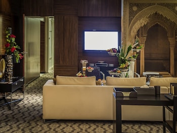 Club Suite, 1 King Bed, Club Lounge Access (Prestige)