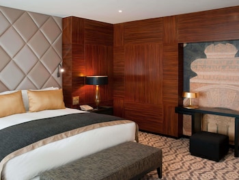 Club Suite, 1 King Bed, Club Lounge Access (Prestige)