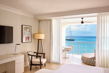 Luxury Room, 1 King Bed, Oceanfront