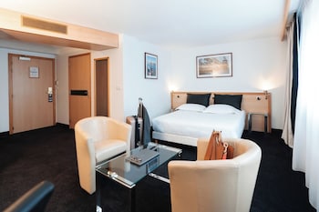 Economy Double Room, 1 Queen Bed (First)