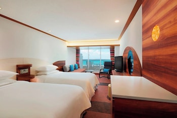 Deluxe Room, 2 Twin Beds, Balcony, Ocean View (High Floor Deluxe Room)