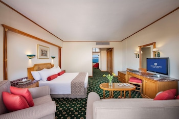 Junior Suite - City / Side Nile View