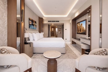 Elite Suite - City / Side Nile View