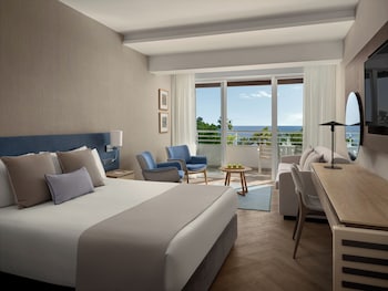 Family Room, Sea View