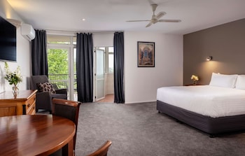 King One Bedroom Suite