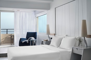 Executive Suite, Sea View