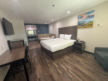 Suite, 1 King Bed, Non Smoking