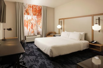 Room, 1 King Bed, Hearing Accessible
