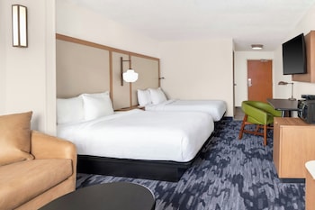 Studio, Multiple Beds, Accessible Bathtub