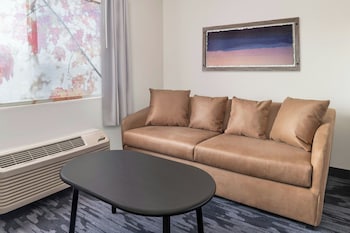 Studio, Multiple Beds, Accessible Bathtub