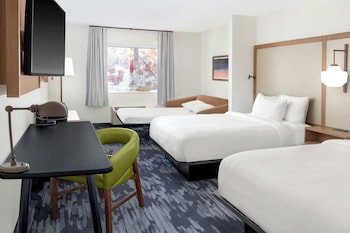 Studio, Multiple Beds, Accessible Bathtub