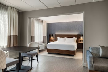 Studio, Multiple Beds