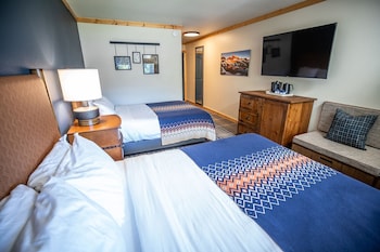 Deluxe Room, 2 Queen Beds