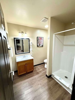 Family Suite, 2 Queen Beds (Supreme, 2nd Floor, No Elevator)