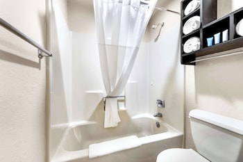 Deluxe Room, 2 Queen Beds (1st and 2nd Floor)
