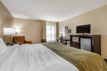 Standard King (2nd Floor)