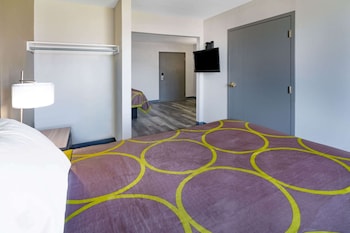 Room, 2 Queen Beds, Accessible, Non Smoking (Mobility/Roll-In Shower)
