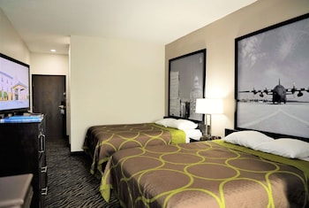 Room, 2 Queen Beds with Sleeper Sofa, Non Smoking