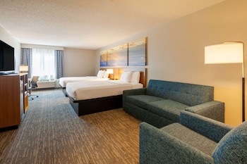 Suite, 2 Queen Beds, Non Smoking