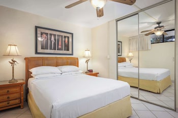 Suite, 1 King Bed, Ocean View