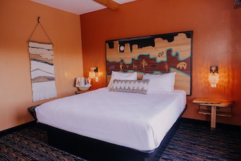 Panoramic Sedona King Suite