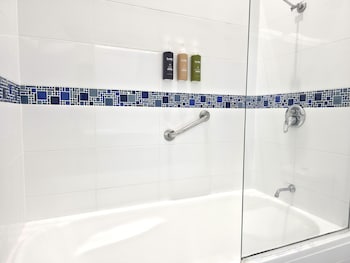 Business Room (Shower over Bath)