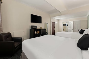 Standard Room, 2 Queen Beds, Non Smoking