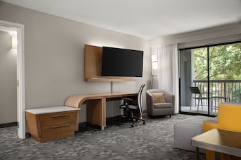 Suite, 1 Bedroom, Balcony