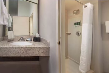 Room, 2 Queen Beds, Accessible, Non Smoking