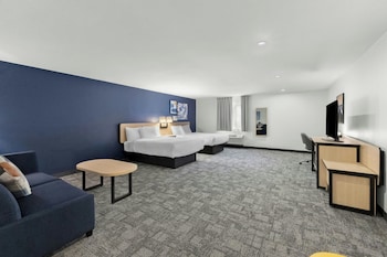 Suite, Multiple Beds