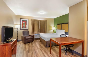 Studio, 1 Queen Bed, Non Smoking