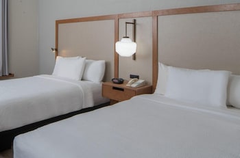 Standard Room, 2 Queen Beds (Mobility/Hearing Accessible, Tub)