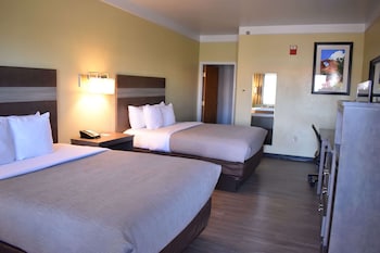 Standard Room, 2 Queen Beds, Accessible, Non Smoking (Roll in Shower)