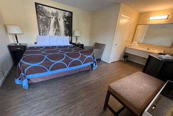 Standard Room, 1 Queen Bed